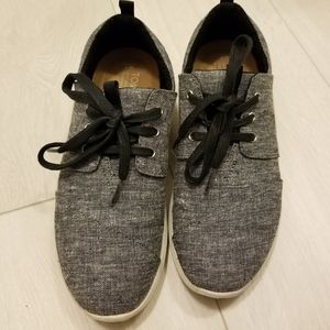 Women's Size 7 Toms Sneakers